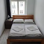 Aparttrans Botanic Garden Apartment